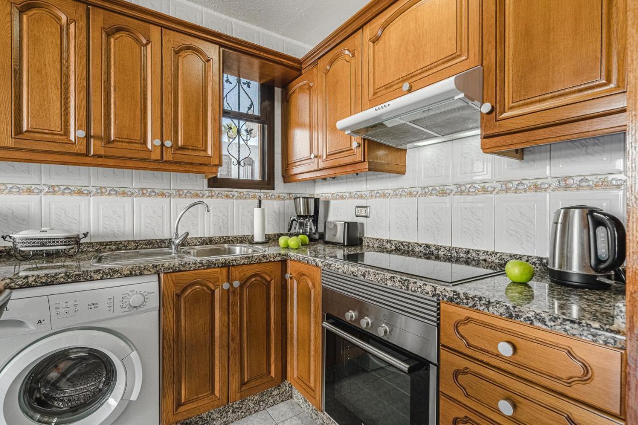 Bungalow -2 Minute From The Beach. Плая де лас Америкас Екстериор снимка